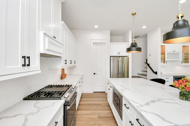 2512 Gray Street, Houston, TX 77003