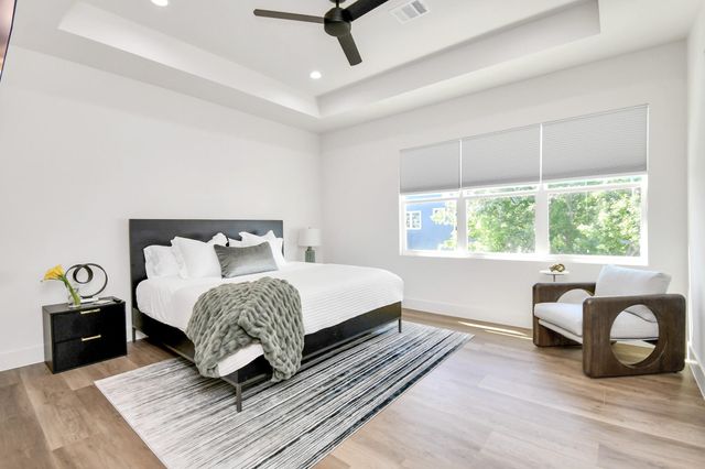 2512 Gray Street, Houston, TX 77003