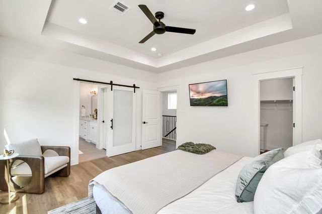 2512 Gray Street, Houston, TX 77003
