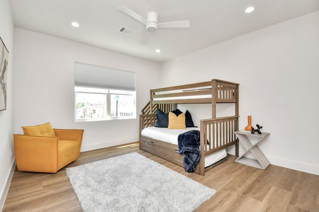 2512 Gray Street, Houston, TX 77003