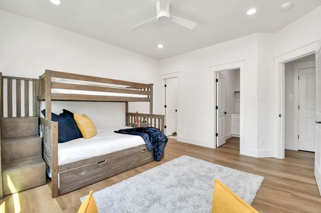 2512 Gray Street, Houston, TX 77003