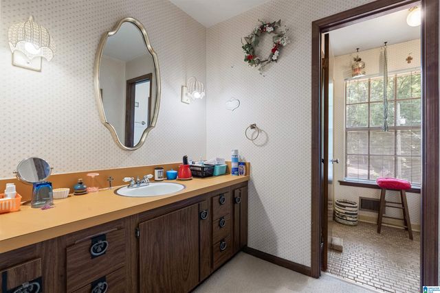 3427 KILDARE DRIVE, Hoover, AL 35226