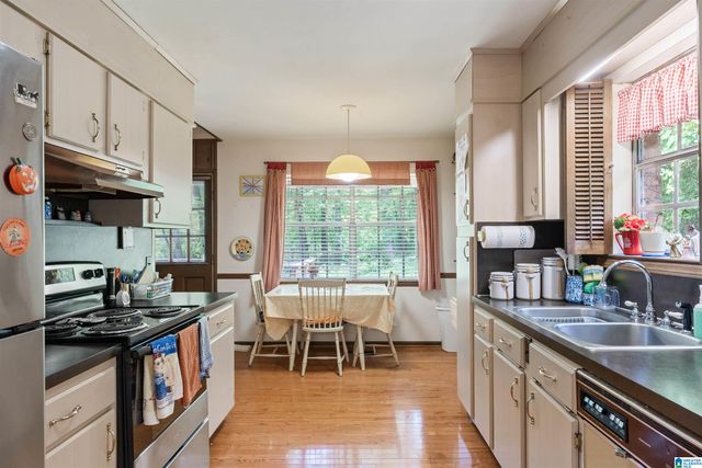 3427 KILDARE DRIVE, Hoover, AL 35226