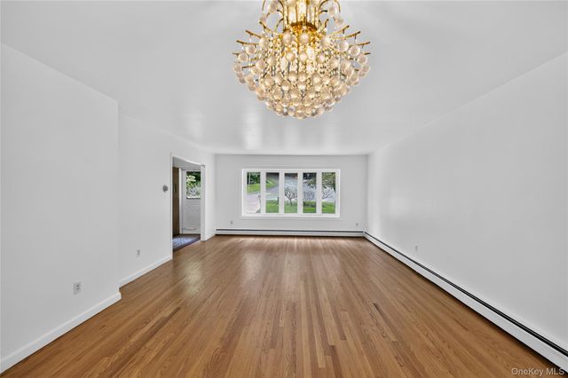 3 Greenwood Lane, White Plains, NY 10607