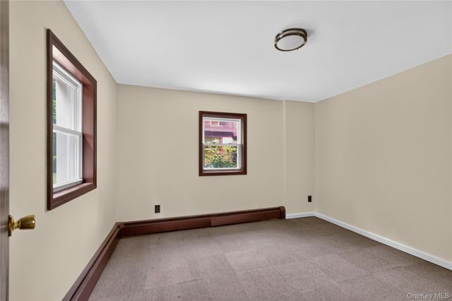 3 Greenwood Lane, White Plains, NY 10607