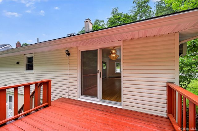 3 Greenwood Lane, White Plains, NY 10607