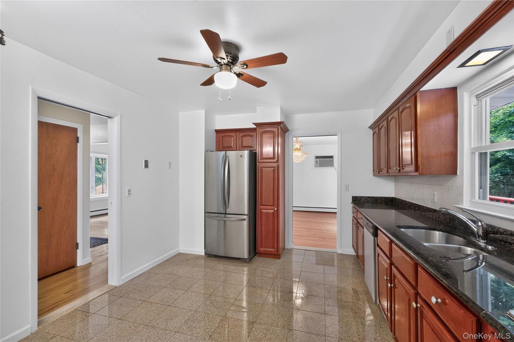 3 Greenwood Lane, White Plains, NY 10607 — photo 3