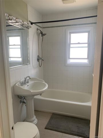 431 E Chester Street, Long Beach, NY 11561