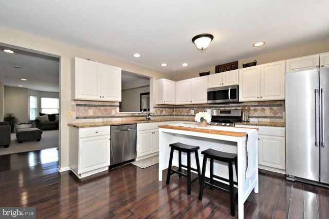 64 HUNT CLUB DR, Collegeville, PA 19426