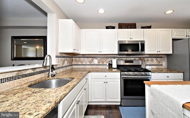 64 HUNT CLUB DR, Collegeville, PA 19426