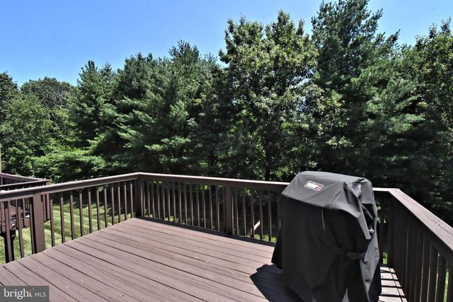 64 HUNT CLUB DR, Collegeville, PA 19426