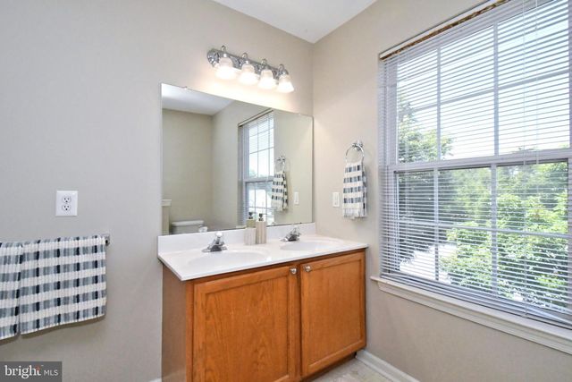 64 HUNT CLUB DR, Collegeville, PA 19426