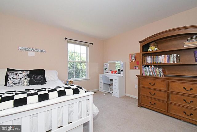 64 HUNT CLUB DR, Collegeville, PA 19426