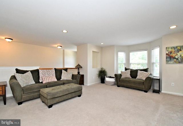 64 HUNT CLUB DR, Collegeville, PA 19426