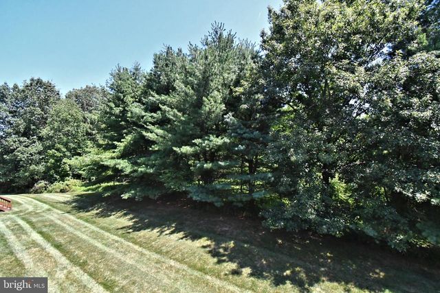 64 HUNT CLUB DR, Collegeville, PA 19426