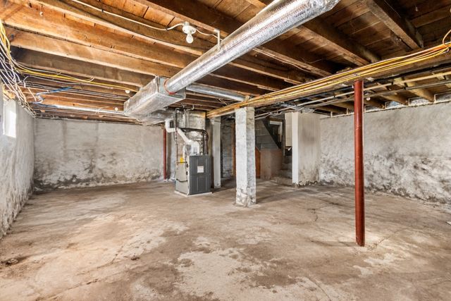 69 Milford St, New Bedford, MA 02745