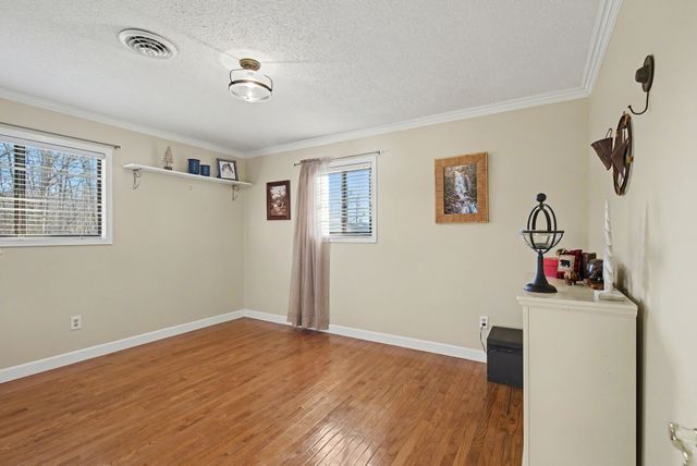 225 Hickory Hill Dr, Dover, TN 37058