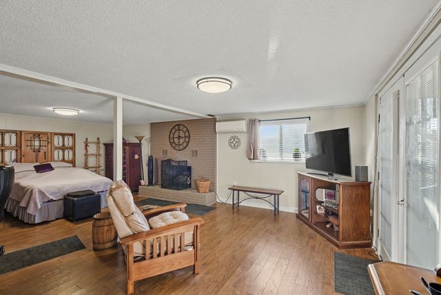 225 Hickory Hill Dr, Dover, TN 37058