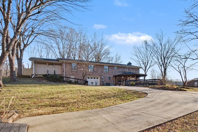 225 Hickory Hill Dr, Dover, TN 37058