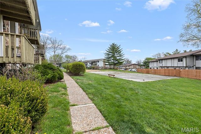 2031 Gascony Parc Drive 2031, Lake St Louis, MO 63367