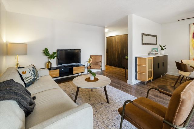 2 Adams Street 207, Denver, CO 80206