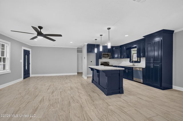 1708 Mamie Street, Hattiesburg, MS 39401