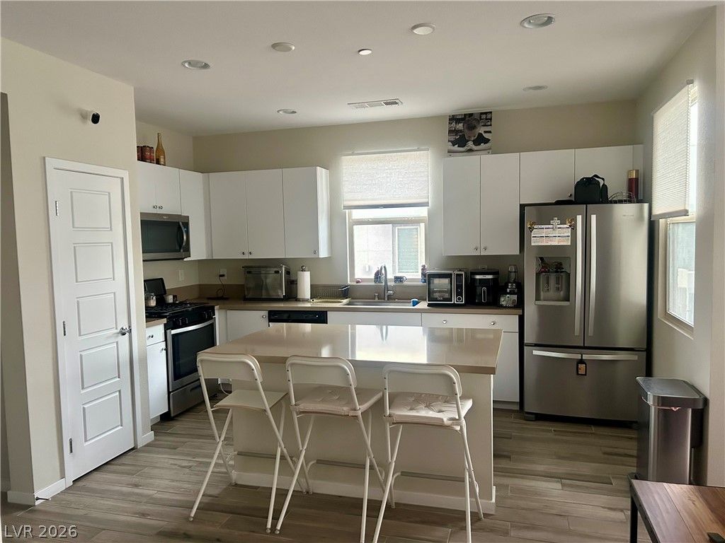 11290 Hidden Peak Avenue 212, Las Vegas, NV 89135 — photo 3