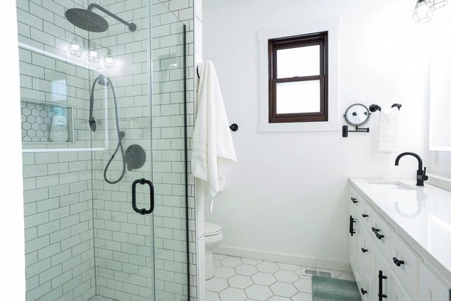 1043 John STREET, West Salem, WI 54669