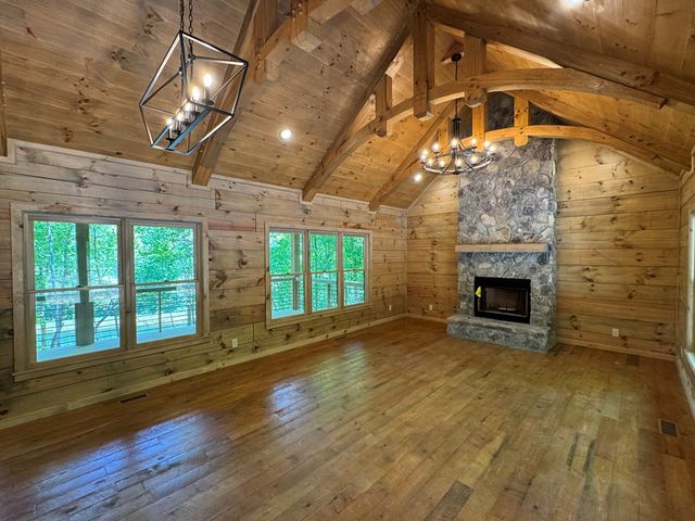 85 Moreland Trail, Blue Ridge, GA 30513