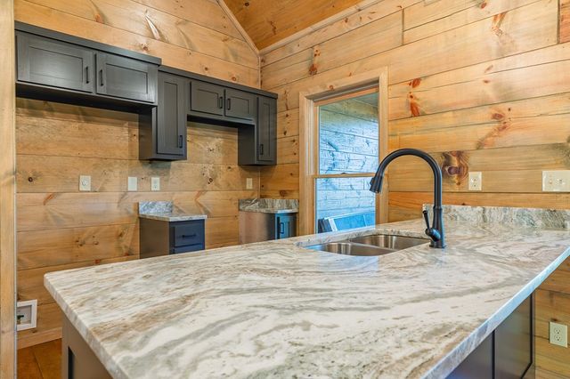 85 Moreland Trail, Blue Ridge, GA 30513