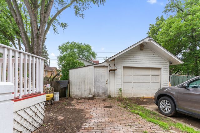 512 Ryerson Avenue, Elgin, IL 60123