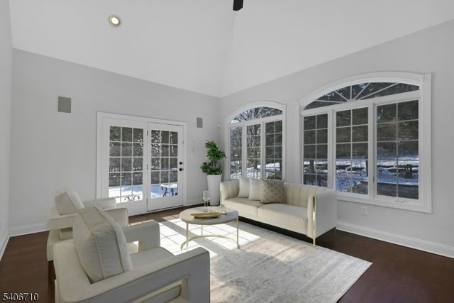 37 Crown View Ct, Sparta Twp., NJ 07871