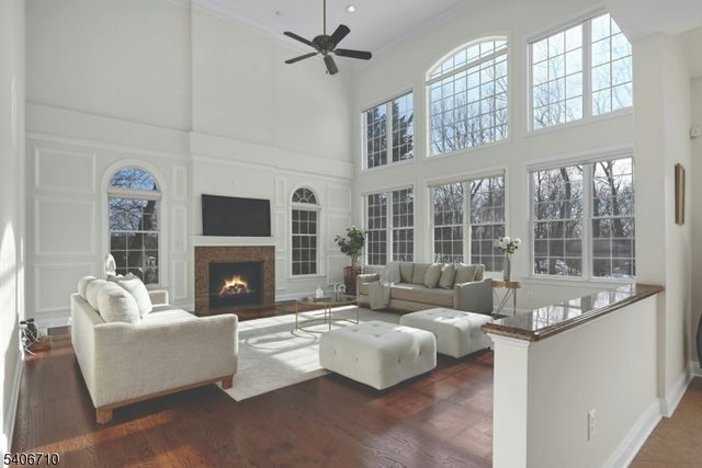 37 Crown View Ct, Sparta Twp., NJ 07871