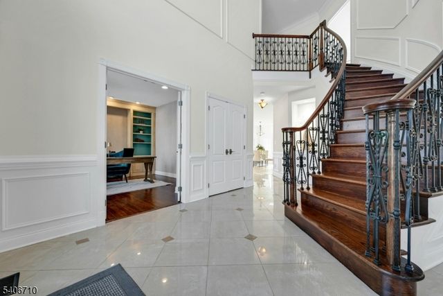 37 Crown View Ct, Sparta Twp., NJ 07871