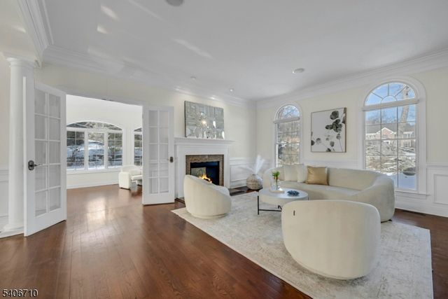 37 Crown View Ct, Sparta Twp., NJ 07871