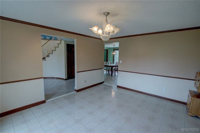 5 Hidden Trail, Lancaster, NY 14086