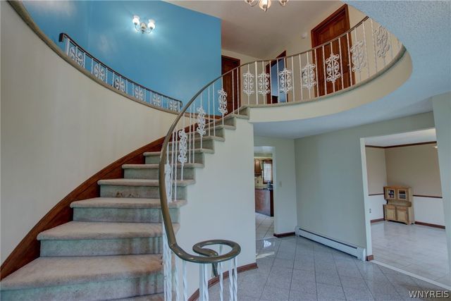 5 Hidden Trail, Lancaster, NY 14086