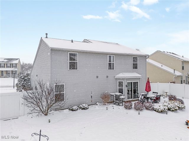 2162 Canterbury Circle, Akron, OH 44319