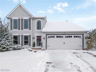 2162 Canterbury Circle, Akron, OH 44319