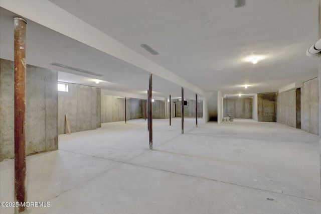 11 Cook Court, Millstone, NJ 08535