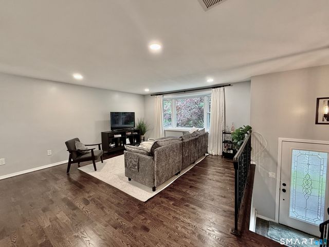 32 Cullen Avenue, West Haven, CT 06516