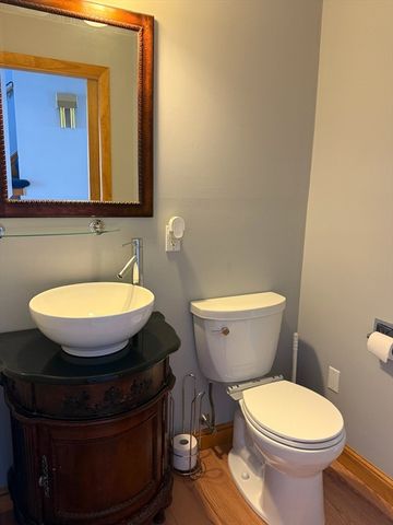 87 Auburn Street 1, Saugus, MA 01906