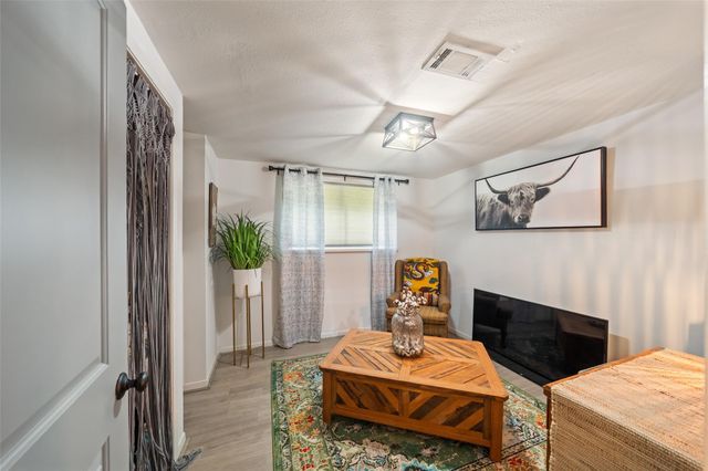 11045 Woodview Drive, Conroe, TX 77303