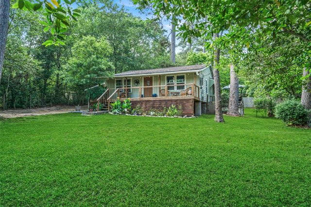11045 Woodview Drive, Conroe, TX 77303