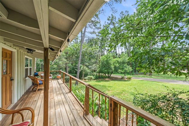 11045 Woodview Drive, Conroe, TX 77303