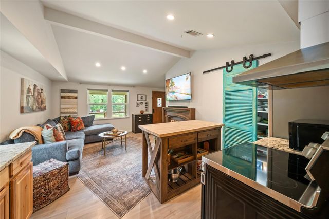 11045 Woodview Drive, Conroe, TX 77303