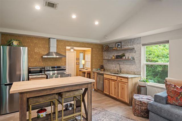 11045 Woodview Drive, Conroe, TX 77303
