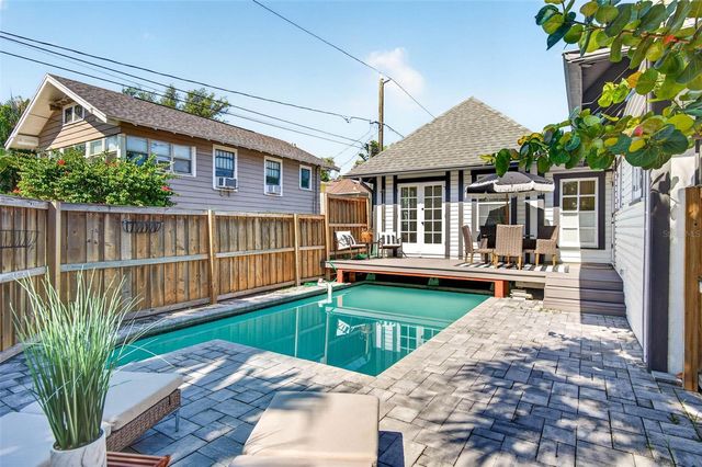 1330 CHERRY STREET NE, St Petersburg, FL 33701