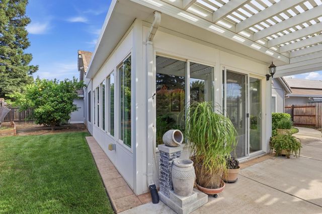 1710 Cartagena Dr, Yuba City, CA 95993