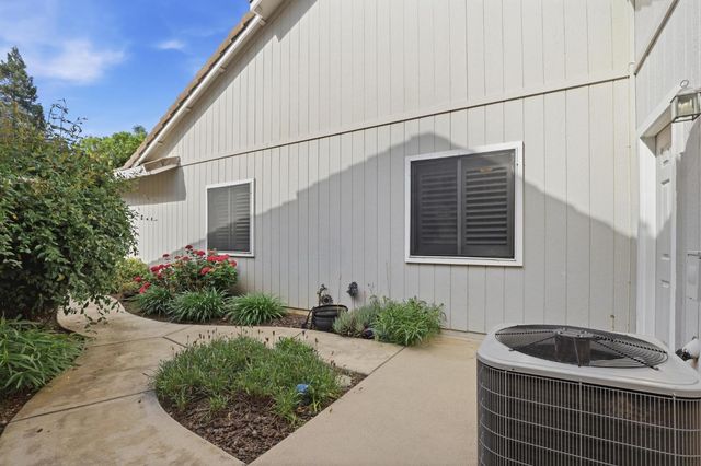 1710 Cartagena Dr, Yuba City, CA 95993